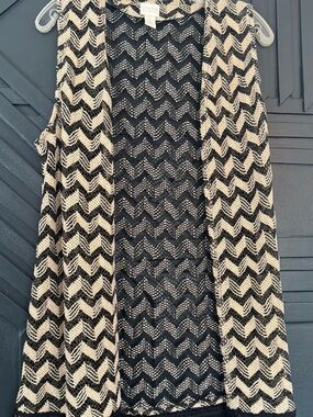 Chico's Black & Cream Chevron Knit Open-Front Vest